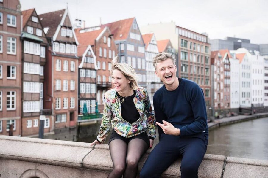 Hamburg: Private Couples' Photoshoot and Walking Tour - Rathaus City Hall: Hamburg’s formal backdrop