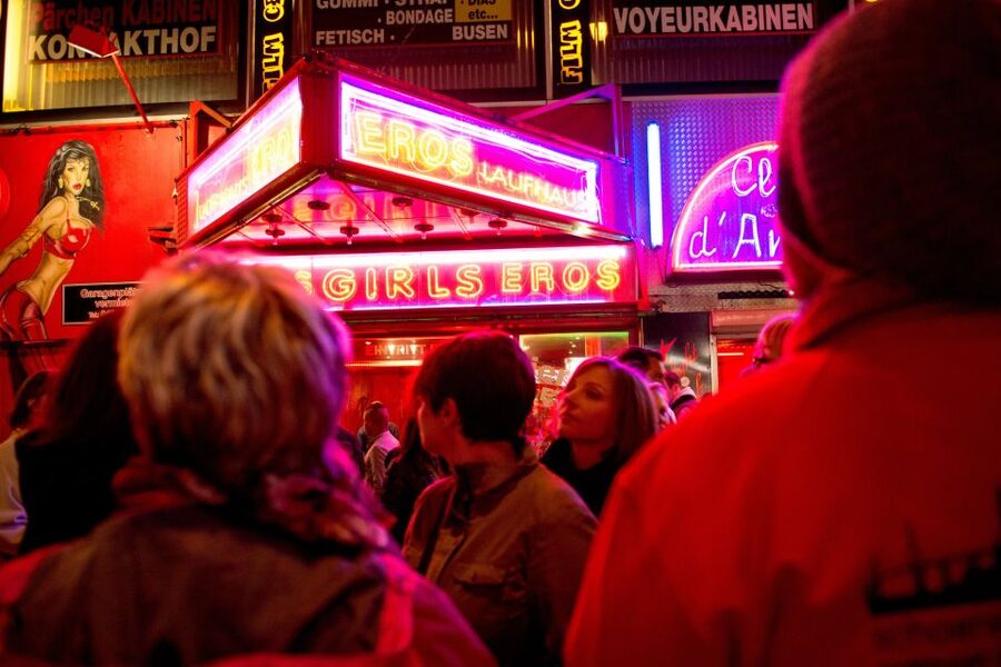 Hamburg: Private Tour Red Light District Walking Tour - Hans-Albers-Platz and old St. Pauli stories