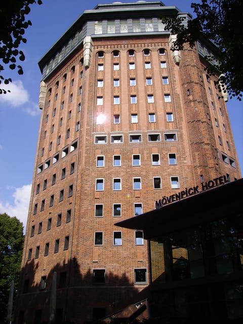 Hamburg: Private Tour - Schanzenviertel & Karolinenviertel - Starting at Sternschanze and finding the old Schanze