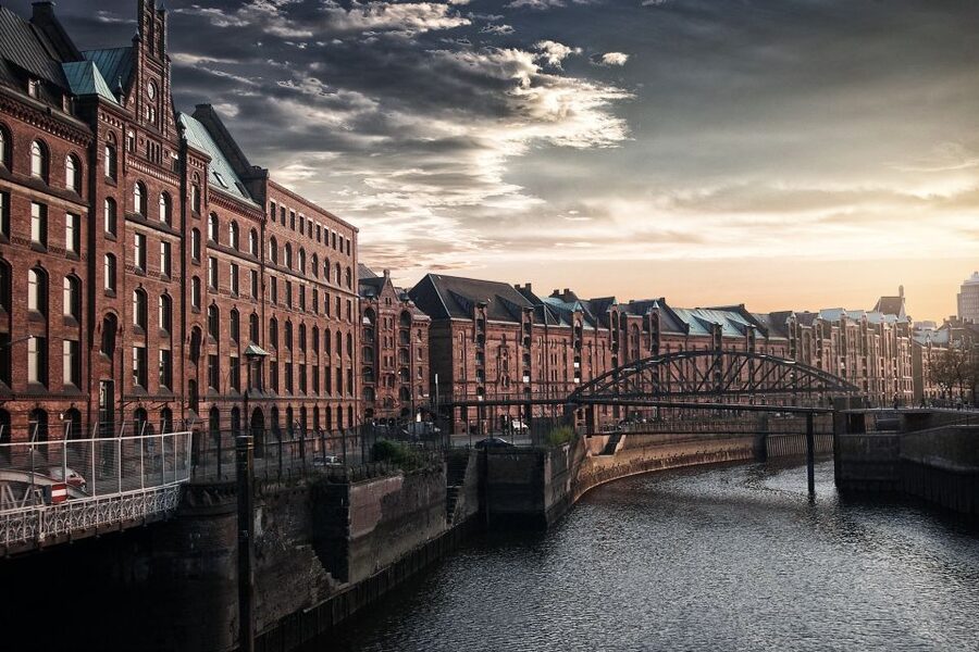 Hamburg Private Tour with a Local Guide - What the 2-hour option can accomplish