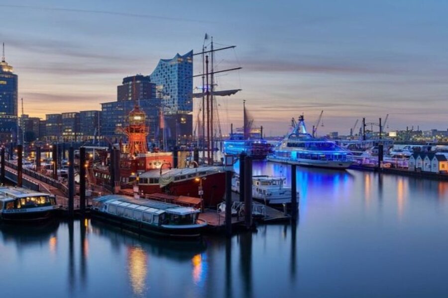 Hamburg : Private Walking Tour With A Guide (Private Tour) - Museums Are Possible, But Tickets Are Extra