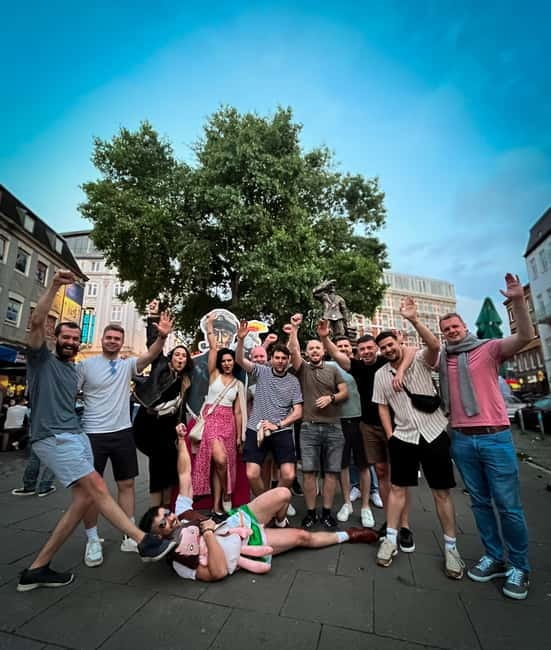 Hamburg: Pubcrawl & Nightlife Tour auf St.Pauli - Key points to know before booking
