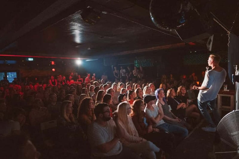Hamburg: Reeperbahn Comedy Club - Eight to ten acts in two hours