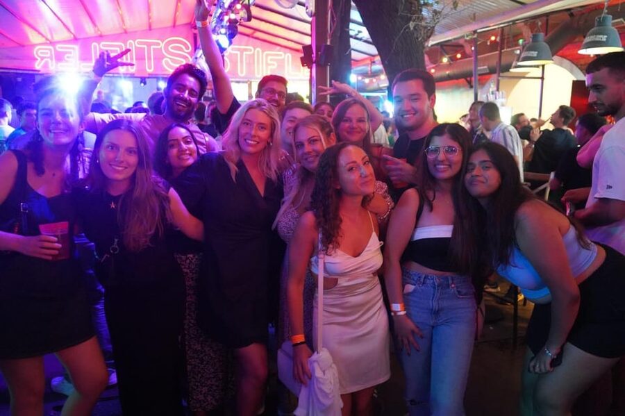 Hamburg: Reeperbahn Pub Crawl with Shots and Games - The rules that keep the night workable