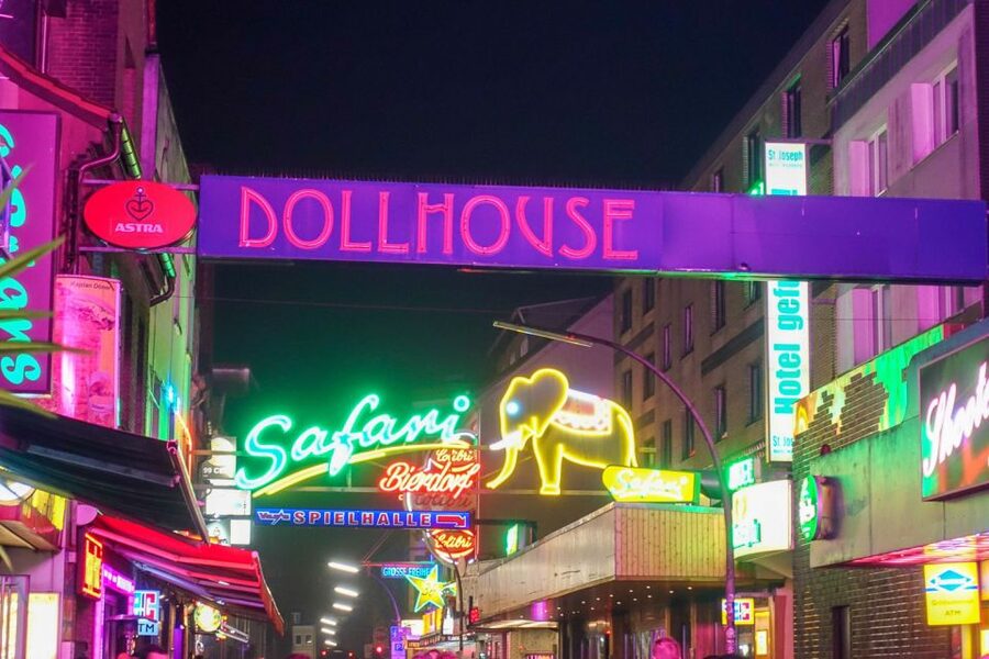 Hamburg: Reeperbahn Quickie, The Short & Sexy St. Pauli Tour - Key points before you book