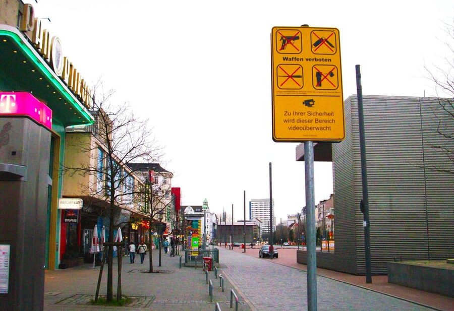 Hamburg: Reeperbahn & St. Pauli by Day - Starting at Millerntorplatz and St. Pauli Stadium