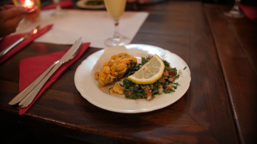 Hamburg: Schanzenviertel Culinary Tour - What the guide adds to the three hours