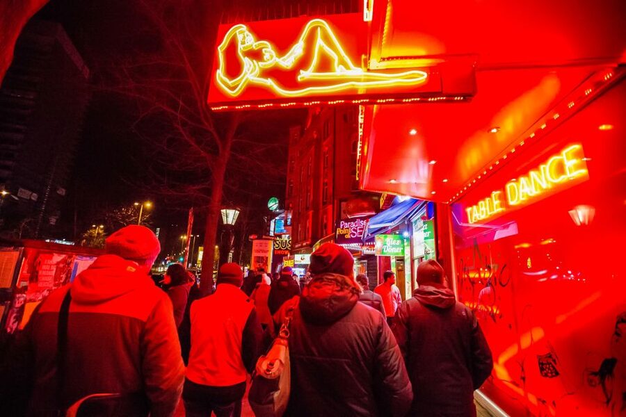 Hamburg: Sex and Crime in St. Pauli Tour for Ages 18+ - Herbertstrasse and the rules of the red light district