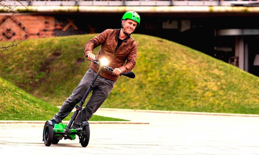 Hamburg: Sightseeing Tour with 'Scuddy' - Who will enjoy this Scuddy tour most