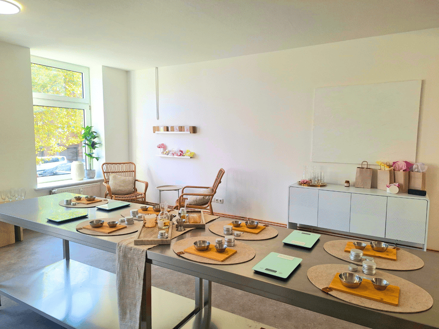 Hamburg: Skin Care Workshop with Champagne - Turning skincare into a two-hour Hamburg experience