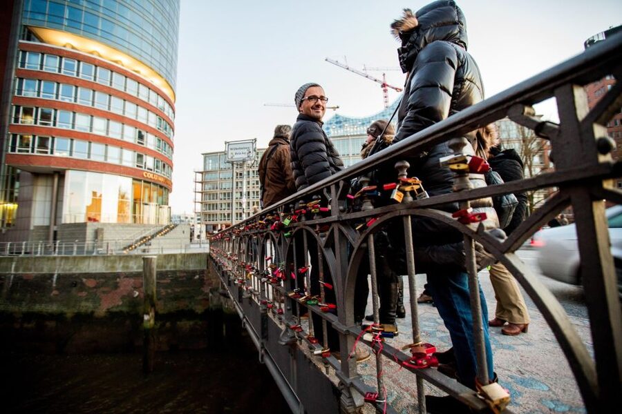 Hamburg: Speicherstadt and HafenCity 2-Hour Tour - Starting beneath the railway bridge at Baumwall