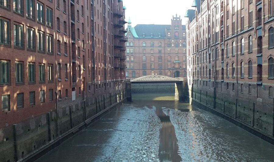 Hamburg: Speicherstadt and Hafencity Guided Tour - Reading the warehouse walls in Speicherstadt