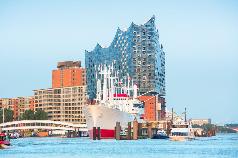 Hamburg: Speicherstadt and HafenCity Tour - Seeing Speicherstadt as a working district