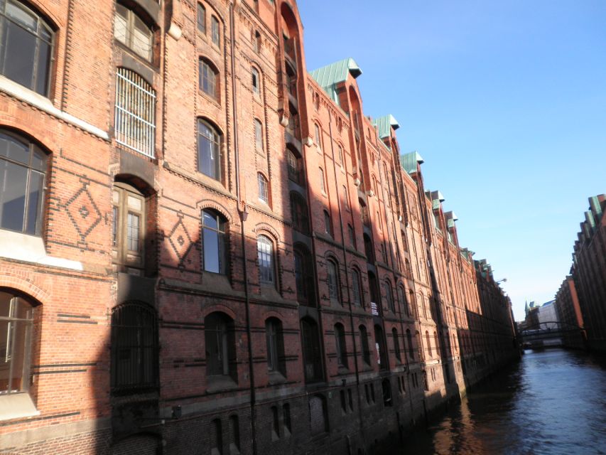Hamburg: Speicherstadt & HafenCity 2-Hour Walking Tour - What the two-hour format really gives you