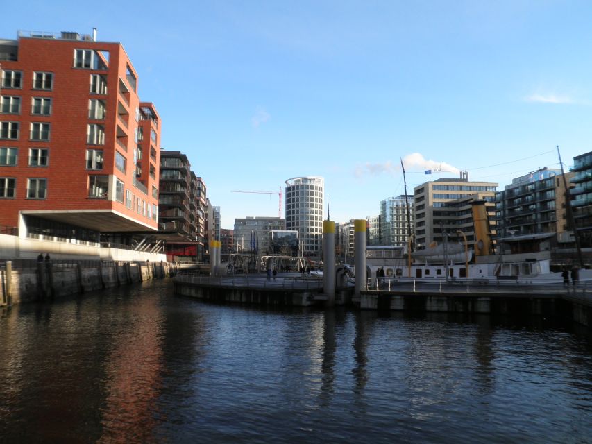 Hamburg: Speicherstadt & HafenCity 2-Hour Walking Tour - Why the Zollkanal matters