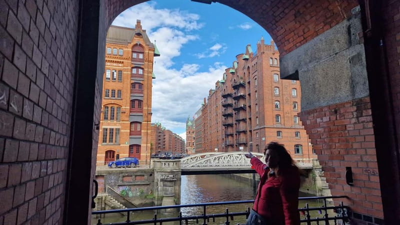 Hamburg: Speicherstadt, HafenCity + Elbphilharmonie Tour - Is two hours enough?