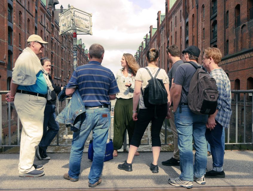 Hamburg: Speicherstadt & HafenCity Tour - What the guide adds to a short city walk