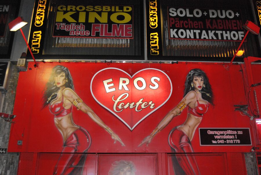 Hamburg: The Ultimate Sex, Drugs, and Hotdog Tour - Practical details that affect the evening