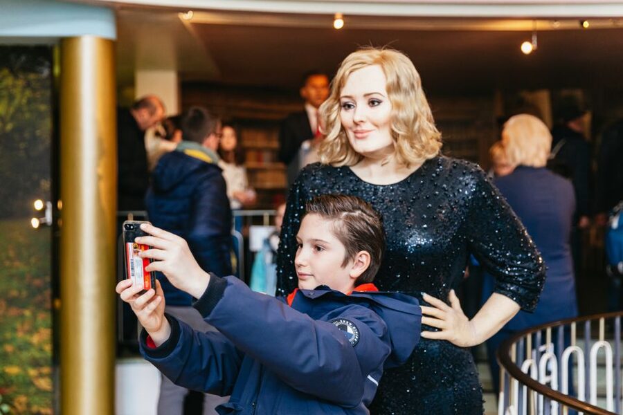 Hamburg: Ticket to the Panoptikum Waxworks - Who will enjoy the Panoptikum most?