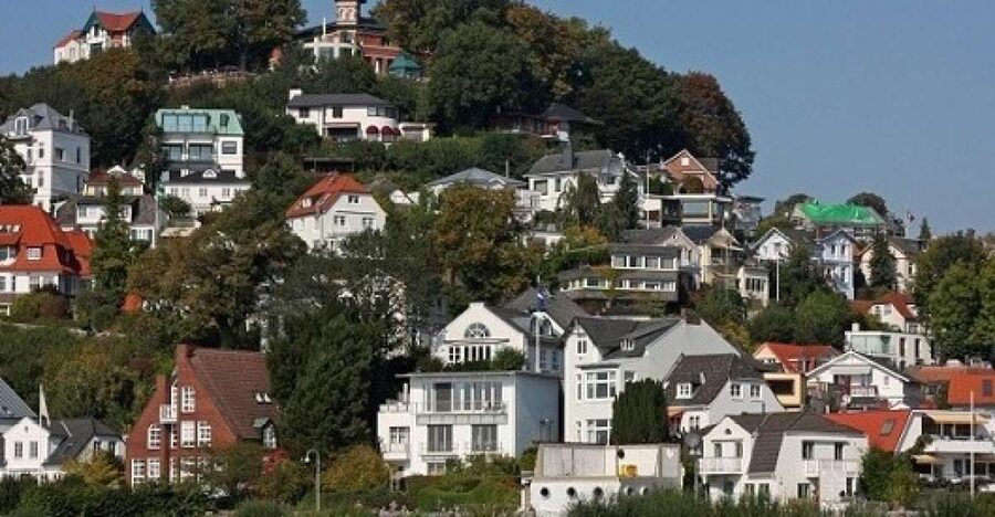 Hamburg: Tour of Blankenese on the Banks of the Elbe - Reaching the 74-meter Süllberg