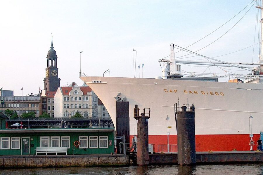 Hamburg: Traditional Harbor Tour with Commentary - Key points to know before you board