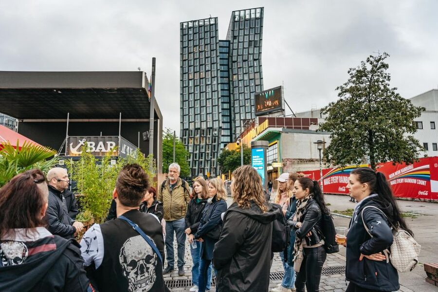 Hamburgs Highlights: Harbor Cruise & Reeperbahn Walking Tour - What you see from the harbor boat
