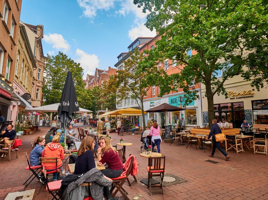 Hannover: Culinary walking tour district List/Oststadt - Starting at Lister Platz and the Lister Meile