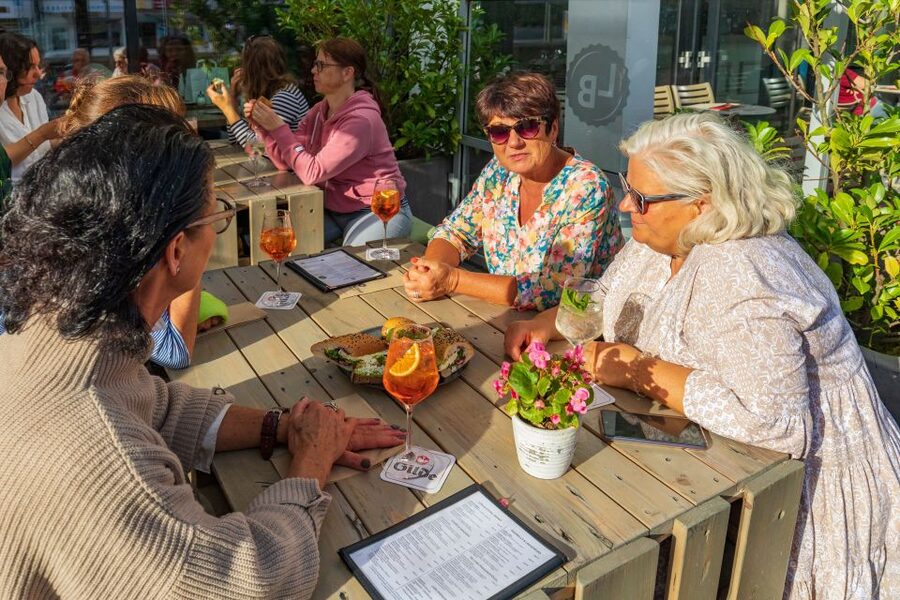 Hannover: Guided Bike Tour for Foodies with Tastings - Ihme-Zentrum shows a different side of the city