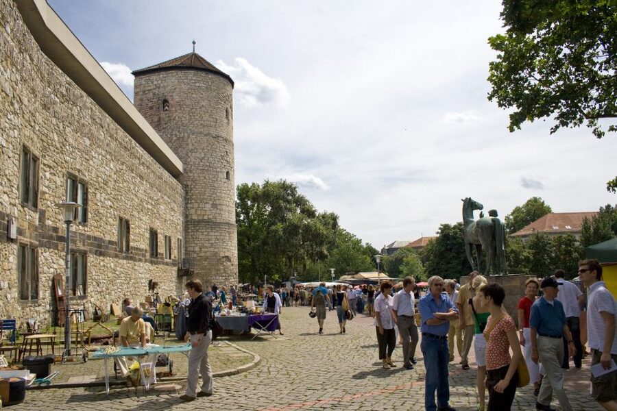 Hannover: Guided Old Town Walking Tour - The guides make the difference