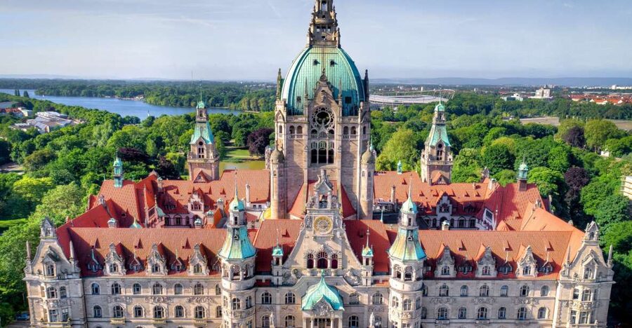 Hannover: New Town Hall exclusive Guided Walking Tour - Key points to know before booking