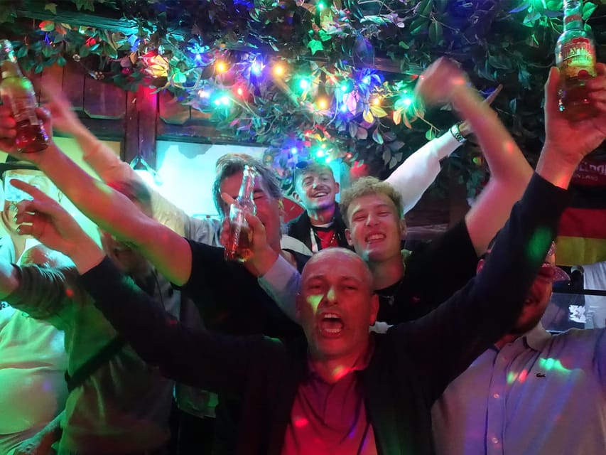 Hannover: Private pub crawl with insider-guide & free shots - The first bar sets the pace
