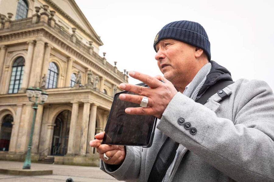 Hanover: Crime Walking Tour - Other cases broaden the route