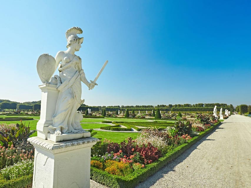 Hanover: Royal Gardens of Herrenhausen Guided Tour - The guides and the tone of the walk