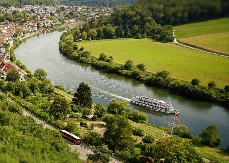 Heidelberg: Breakfast boat cruise - Boarding at the Weisse Flotte Heidelberg pier