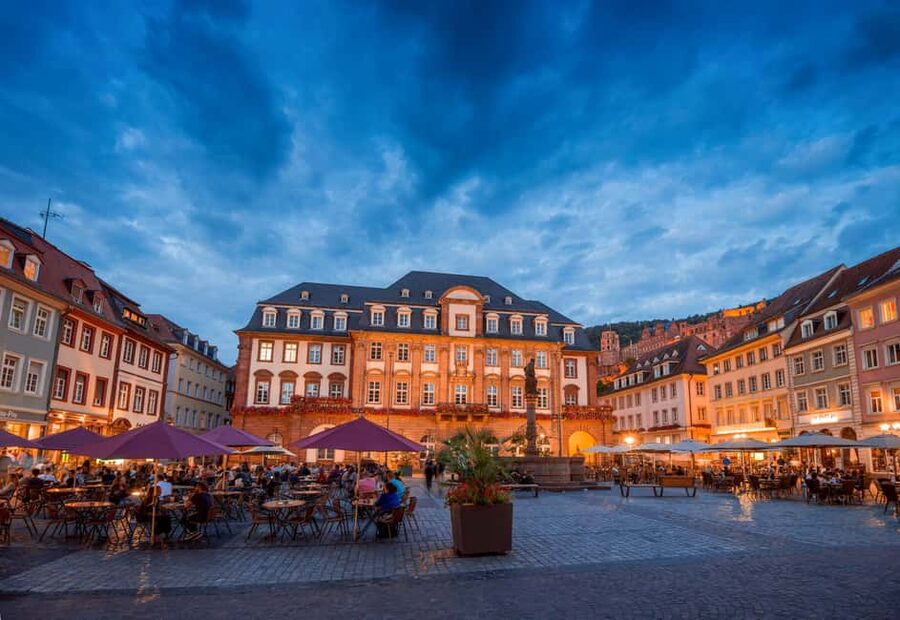 Heidelberg: Pub crawl through the old town including drinks - Starting at Heidelberg’s Market Square