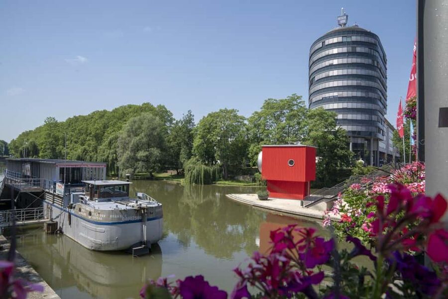 Heilbronn: Boat trip on the Neckar - What the convertible boat adds