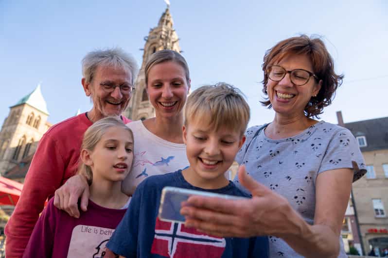 Heilbronn: Kleine Citytour am Samstag - Starting among Heilbronn’s Saturday market stalls