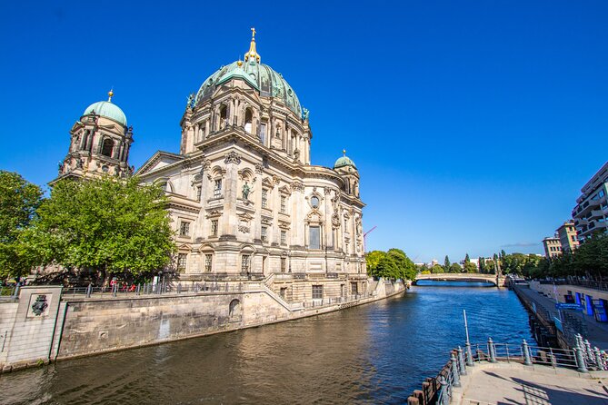 Historic Berlin: Exclusive Private Tour with a Local - Gendarmenmarkt and Berlin’s classical face