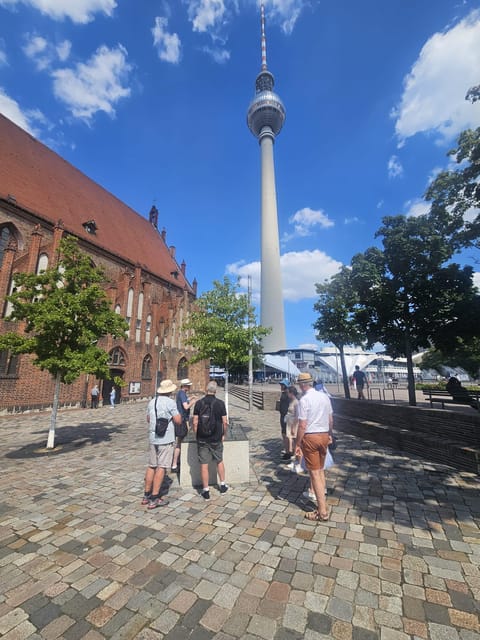 Historic Berlin Pubs & History Tour - What $81 buys you