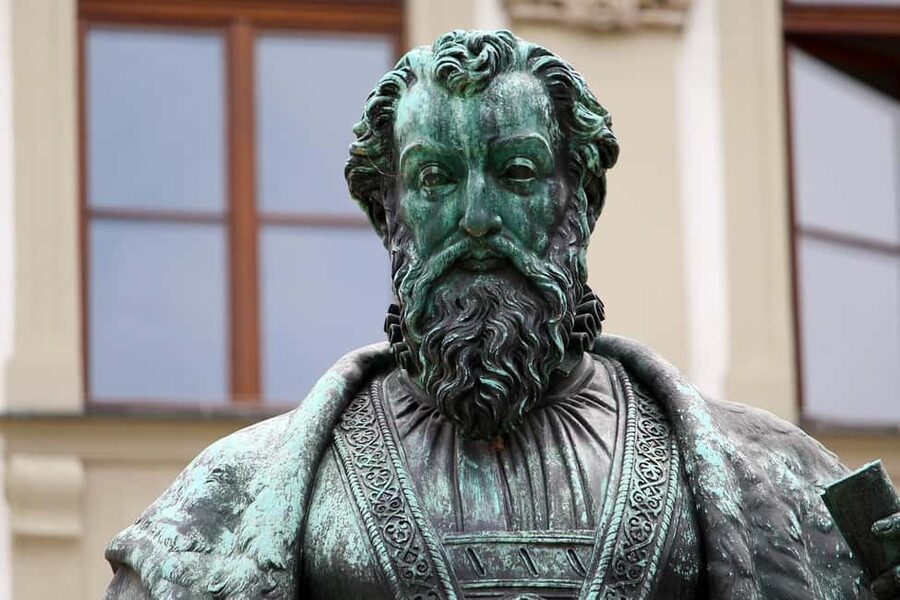 Historical Walking Tour of Augsburg - Fugger Square and the power of one family