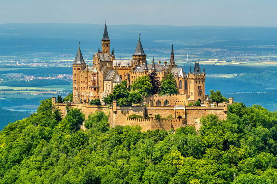 Hohenzollern Castle: Full-Day Tour from Frankfurt - Why the mountain approach matters