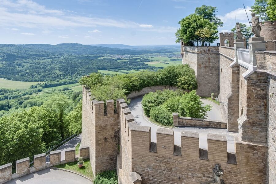 Hohenzollern Castle: Full-Day Tour from Frankfurt - Inside the royal rooms and collections