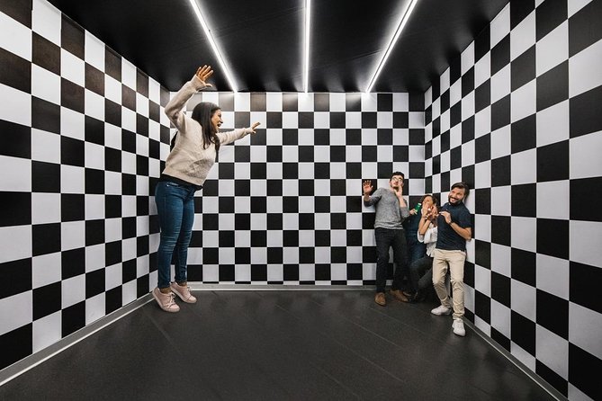 Illuseum Berlin admission ticket - Key Points at a Glance