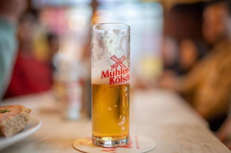 Informative and fun brewery tour in German, public - What Kölsch means in Cologne