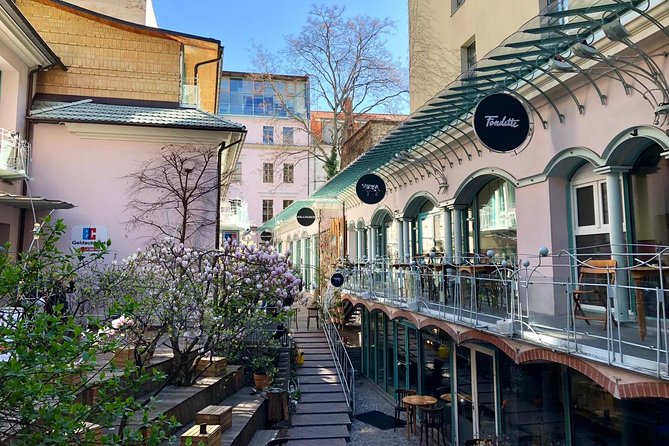 Jewish Berlin Extended (private Walking tour - 5 Hours) - Gleis 17 and the long pause Berlin needs
