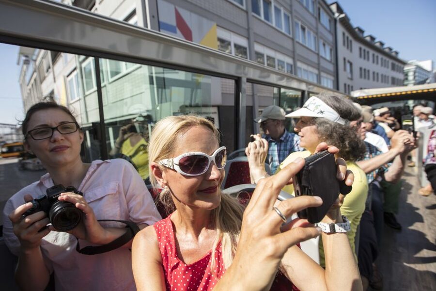 Karlsruhe: 24-Hour Hop-On Hop-Off Sightseeing Bus Ticket - Durlach brings an older town into the picture