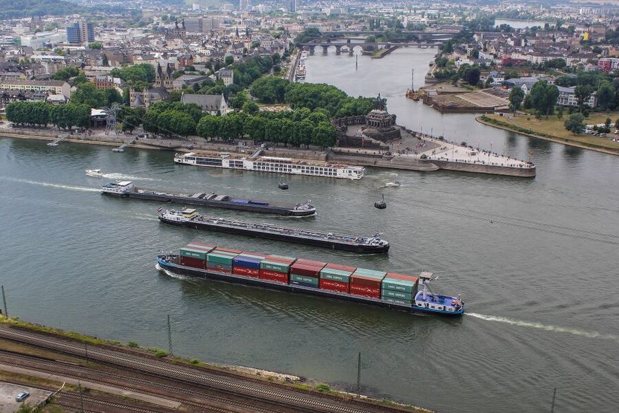 Koblenz: Old Town Tour with the Ehrenbreitstein Fortress - What the private format adds