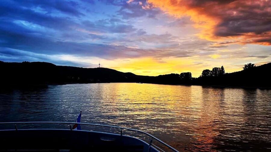 Koblenz: Sunset Boat Cruise - The first hour belongs to the Rhine