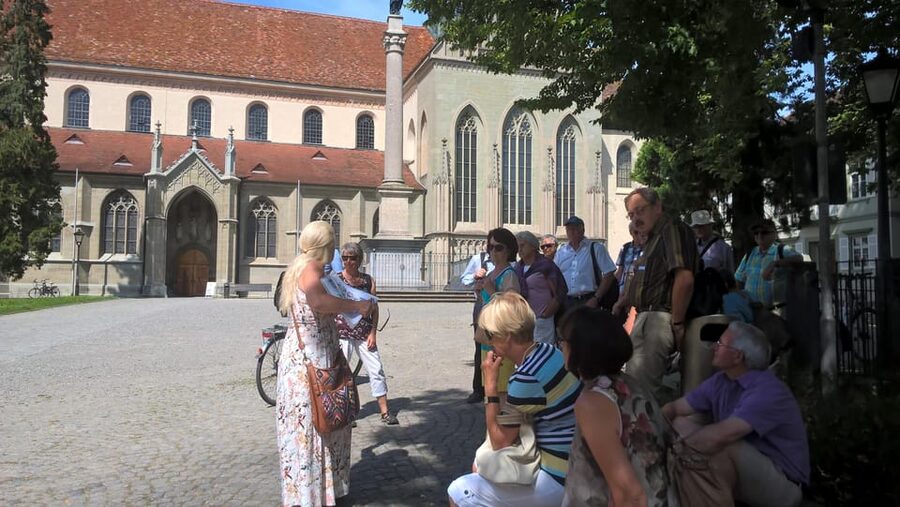 Konstanz: Private Stadtführung mit Weinprobe - Dominicans Island and a change of scenery