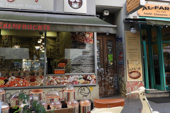 Kreuzberg kulinarisch – Die Food Tour - Oranienstraße and the old courtyards